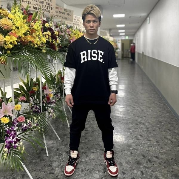 RISEコラボTシャツ