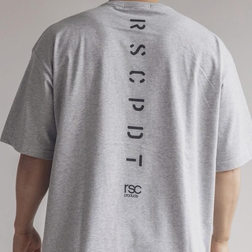 【新作】“IWU” ビッグシルエットコットンTシャツ（全3色）